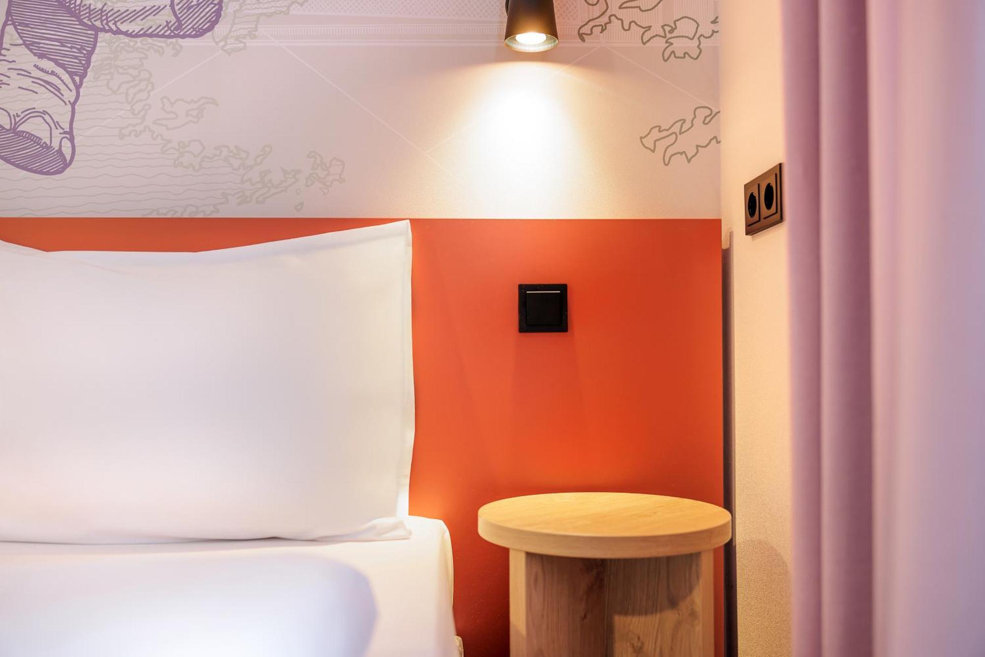 Mcdreams Hotel Wuppertal City Exterior photo